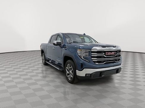 Used 2024 GMC Sierra 1500 SLT w/ SLT Premium Package image 2