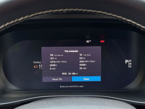 Used 2021 Volvo XC40 P8 Recharge w/ Advanced Package AWD/4WD image 19