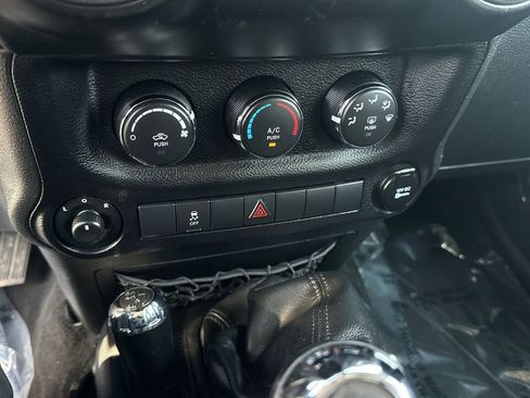 Used 2014 Jeep Wrangler Unlimited Sport w/ Quick Order Package 23S image 20