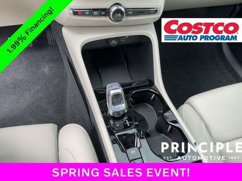 New 2026 Volvo XC40 B5 Plus w/ Protection Package Premier AWD/4WD image 19