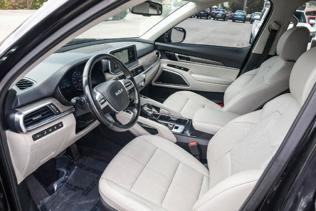 Used 2022 Kia Telluride EX w/ EX Premium Package AWD/4WD image 16