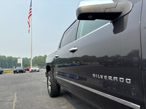 Used 2015 Chevrolet Silverado 1500 LTZ Z71 w/ LTZ Plus Package AWD/4WD image 7