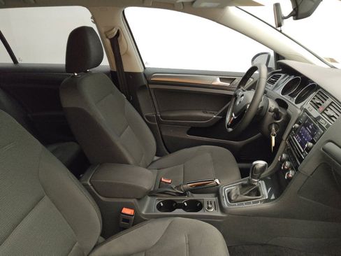 Used 2019 Volkswagen Golf S FWD image 21