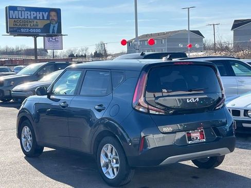 Certified 2025 Kia Soul LX w/ LX Technology Package image 9