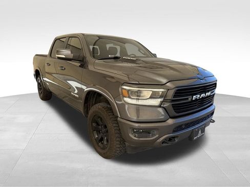 Used 2019 RAM 1500 Laramie AWD/4WD image 5