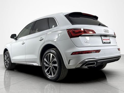 Used 2023 Audi Q5 2.0T Premium Plus w/ Premium Plus Package AWD/4WD image 3