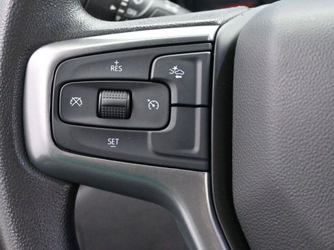 Used 2022 Chevrolet Silverado 2500 Custom w/ Custom Value Package image 18