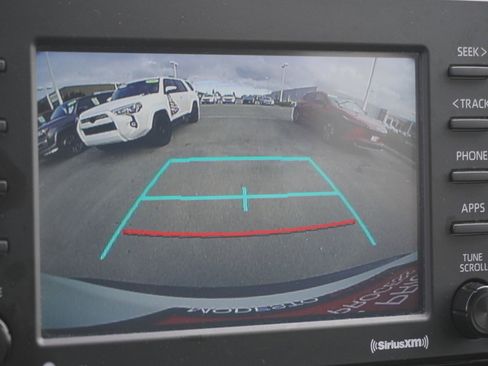 Used 2022 Toyota RAV4 SE image 30