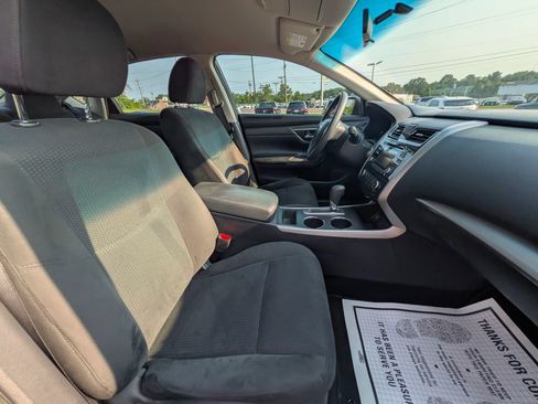 Used 2015 Nissan Altima 2.5 S w/ Special Edition Package FWD image 40