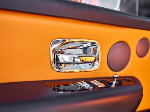 Used 2024 Rolls-Royce Cullinan Black Badge image 37