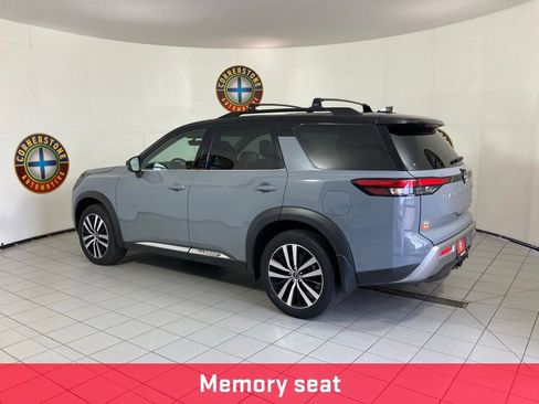 Used 2025 Nissan Pathfinder Platinum w/ Cargo Package AWD/4WD image 17