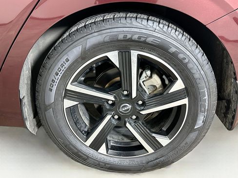 Used 2024 Nissan Sentra SV image 11