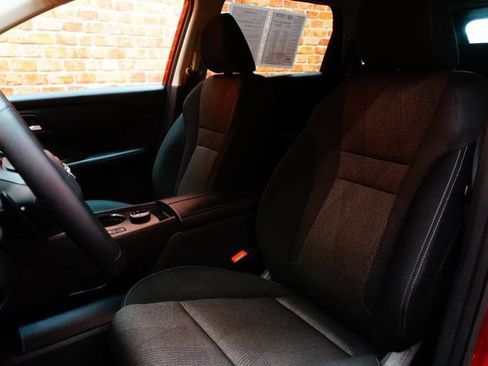Certified 2025 Nissan Rogue SV AWD/4WD image 15