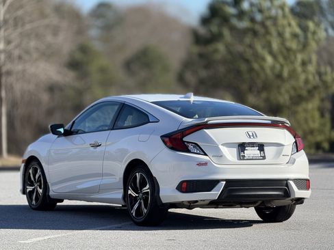 Used 2017 Honda Civic Touring image 9