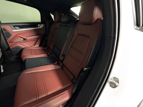 New 2026 Porsche Cayenne Coupe image 24