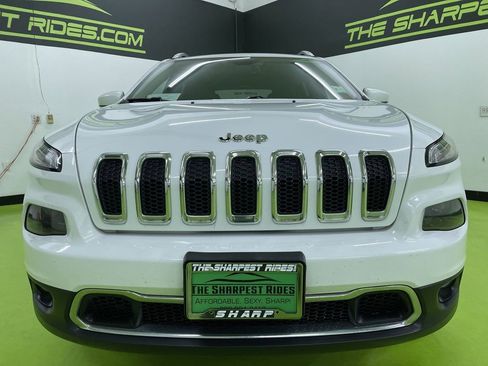 Used 2017 Jeep Cherokee Limited image 3