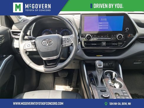 Used 2023 Toyota Highlander Limited AWD/4WD image 22