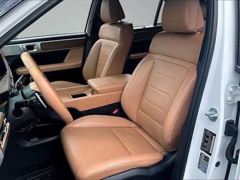 Used 2025 Hyundai Santa Fe Limited FWD image 20