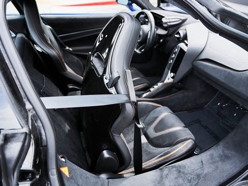 Used 2024 McLaren 750S image 41