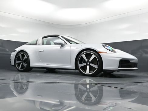 Certified 2026 Porsche 911 Targa 4S AWD/4WD image 29