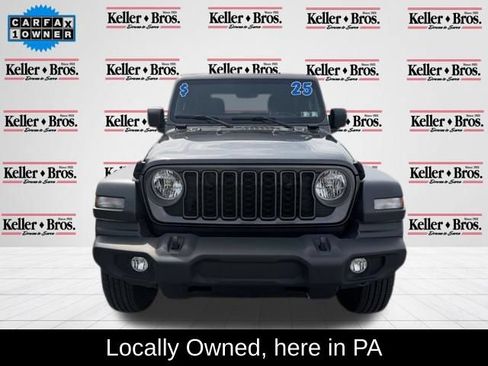 Used 2025 Jeep Wrangler Sport AWD/4WD image 2