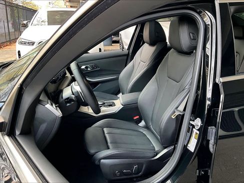 Certified 2025 BMW 330i Sedan image 7