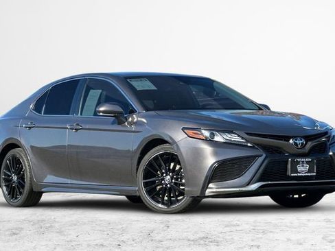 Used 2023 Toyota Camry XSE image 2