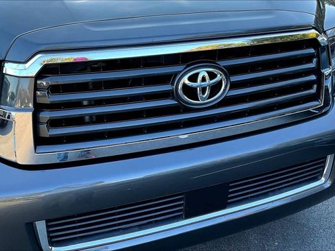 Used 2021 Toyota Sequoia Limited image 29