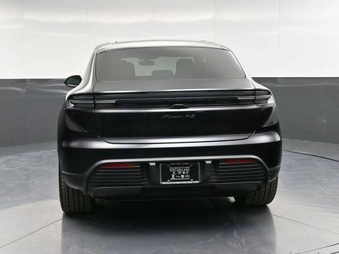 Certified 2025 Porsche Macan 4S Electric image 7