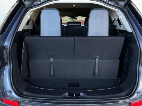 Used 2021 Land Rover Discovery Sport SE image 10