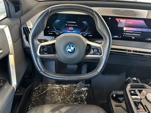 Used 2023 BMW iX xDrive50 w/ Sport Package AWD/4WD image 18
