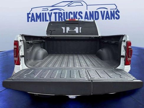Used 2022 RAM 1500 Limited AWD/4WD image 9