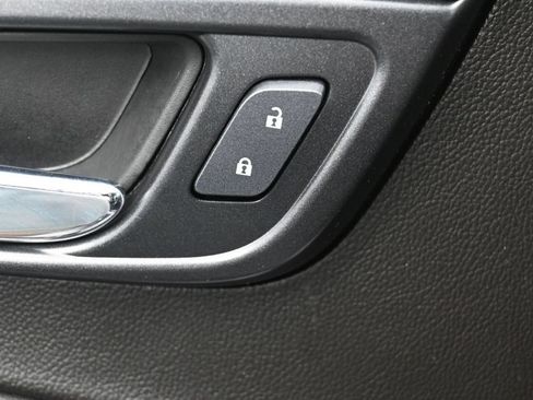 Used 2020 Chevrolet Tahoe Premier AWD/4WD image 15