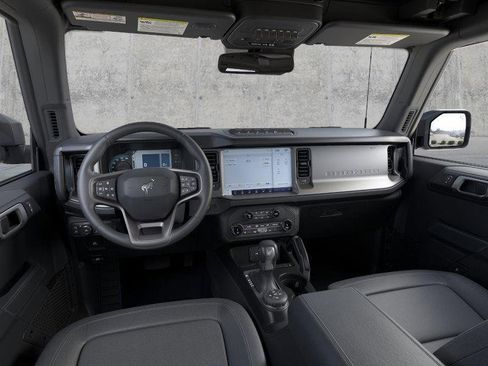 New 2025 Ford Bronco Badlands image 9