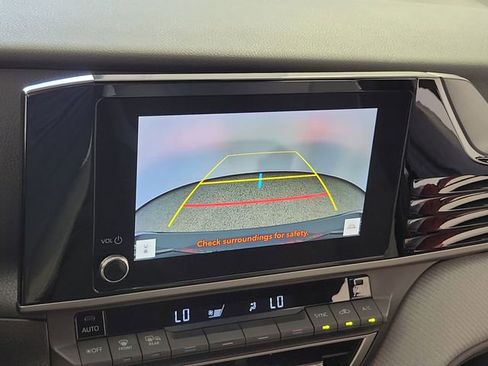 Used 2025 Toyota Camry SE FWD image 29