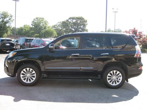 Used 2015 Lexus GX 460 w/ Premium Package AWD/4WD image 4