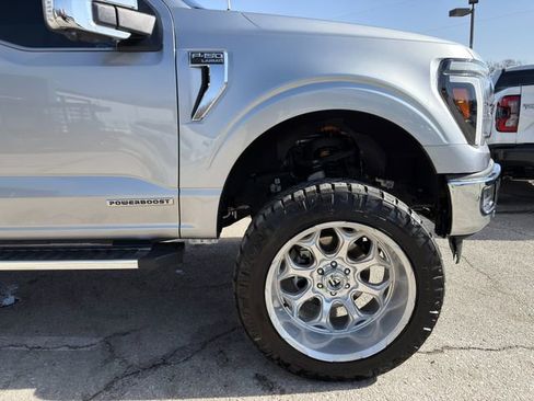 Used 2024 Ford F150 Lariat w/ FX4 Off-Road Package image 9