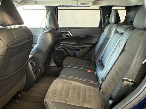 Used 2024 Mitsubishi Outlander SE FWD image 18