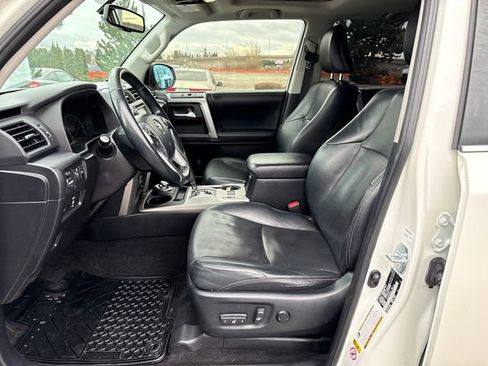 Used 2018 Toyota 4Runner Limited AWD/4WD image 15