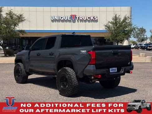 Used 2024 Toyota Tacoma TRD Off-Road w/ TRD Off Road Premium Package AWD/4WD image 11