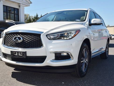 Used 2019 INFINITI QX60 Luxe w/ Essential Package image 5