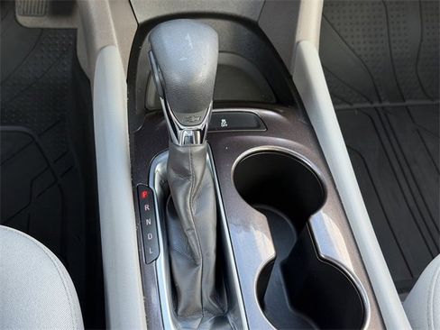 Used 2022 Chevrolet Malibu LS image 22