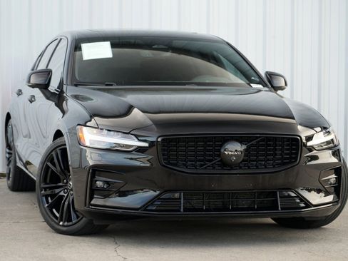 Used 2024 Volvo S60 B5 Plus w/ Climate Package image 4