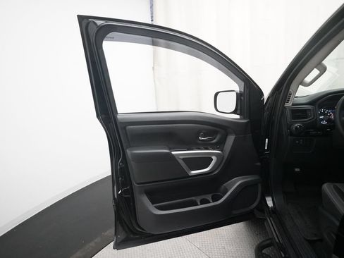 Used 2024 Nissan Titan SV w/ SV Convenience Package AWD/4WD image 27