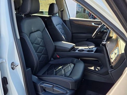 New 2026 Volkswagen Atlas SE FWD image 17