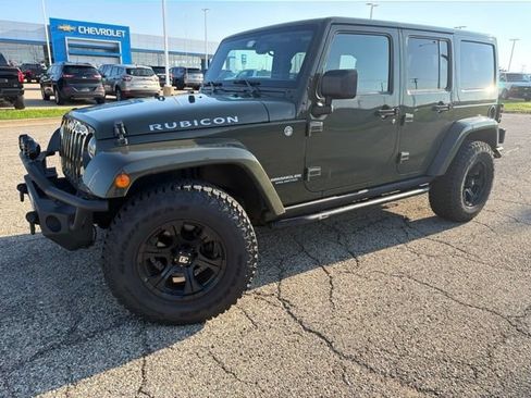 Used 2015 Jeep Wrangler Unlimited Rubicon w/ Connectivity Group AWD/4WD image 4