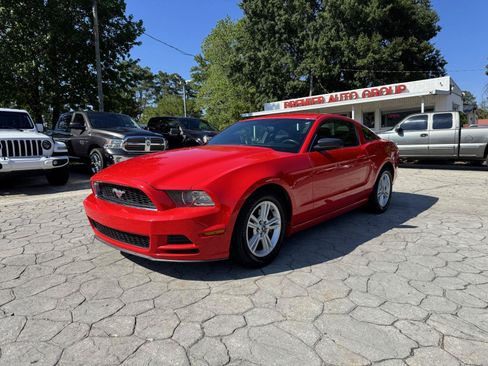Used 2014 Ford Mustang Coupe RWD image 1
