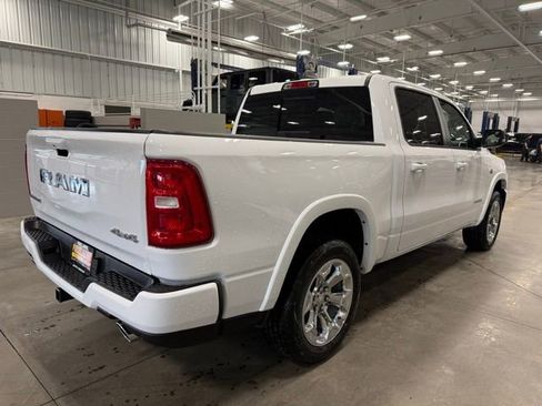 New 2026 RAM 1500 4x4 Crew Cab image 3
