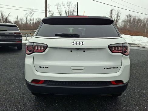 Used 2022 Jeep Compass Limited image 9