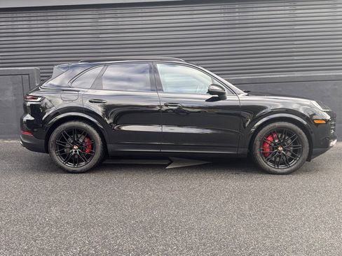 Certified 2026 Porsche Cayenne S image 11